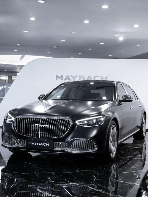 佛山13岚图汽车的售后服务让用户无忧出行，迈巴赫未来的豪华车趋势